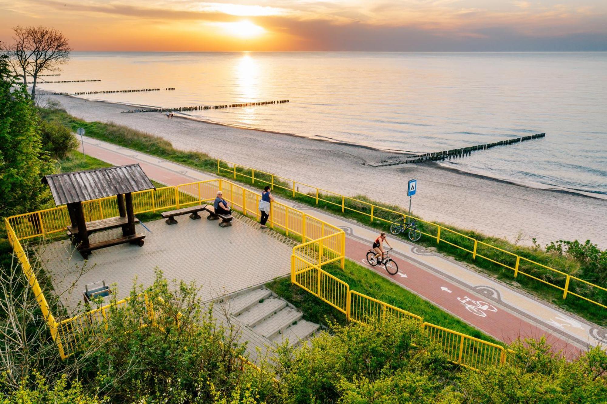 Lodge Radison With A Garden- 800m To The Sea Z Ogrodkiem Radison 800m Do Plazy Mielno (Koszalin)
